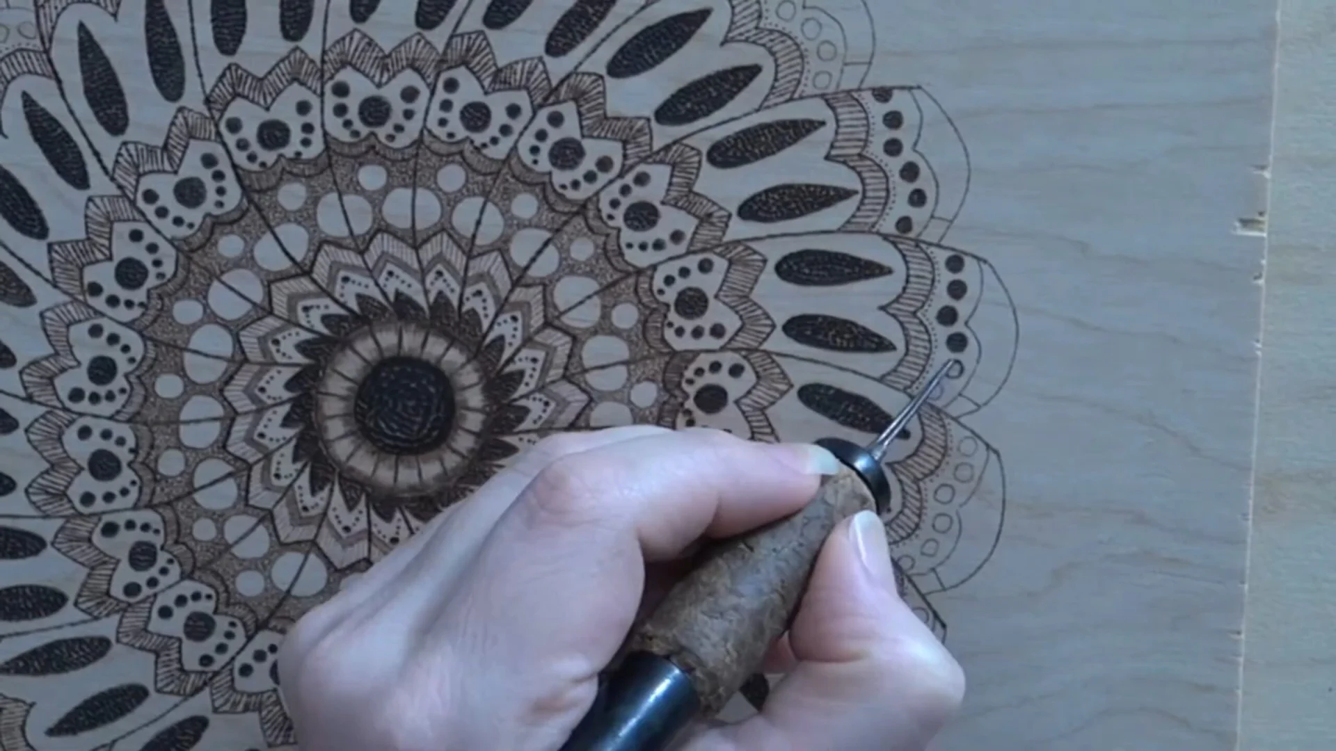 Mandala Wood Burning: Patterns, Tools and a Step-by-Step Method