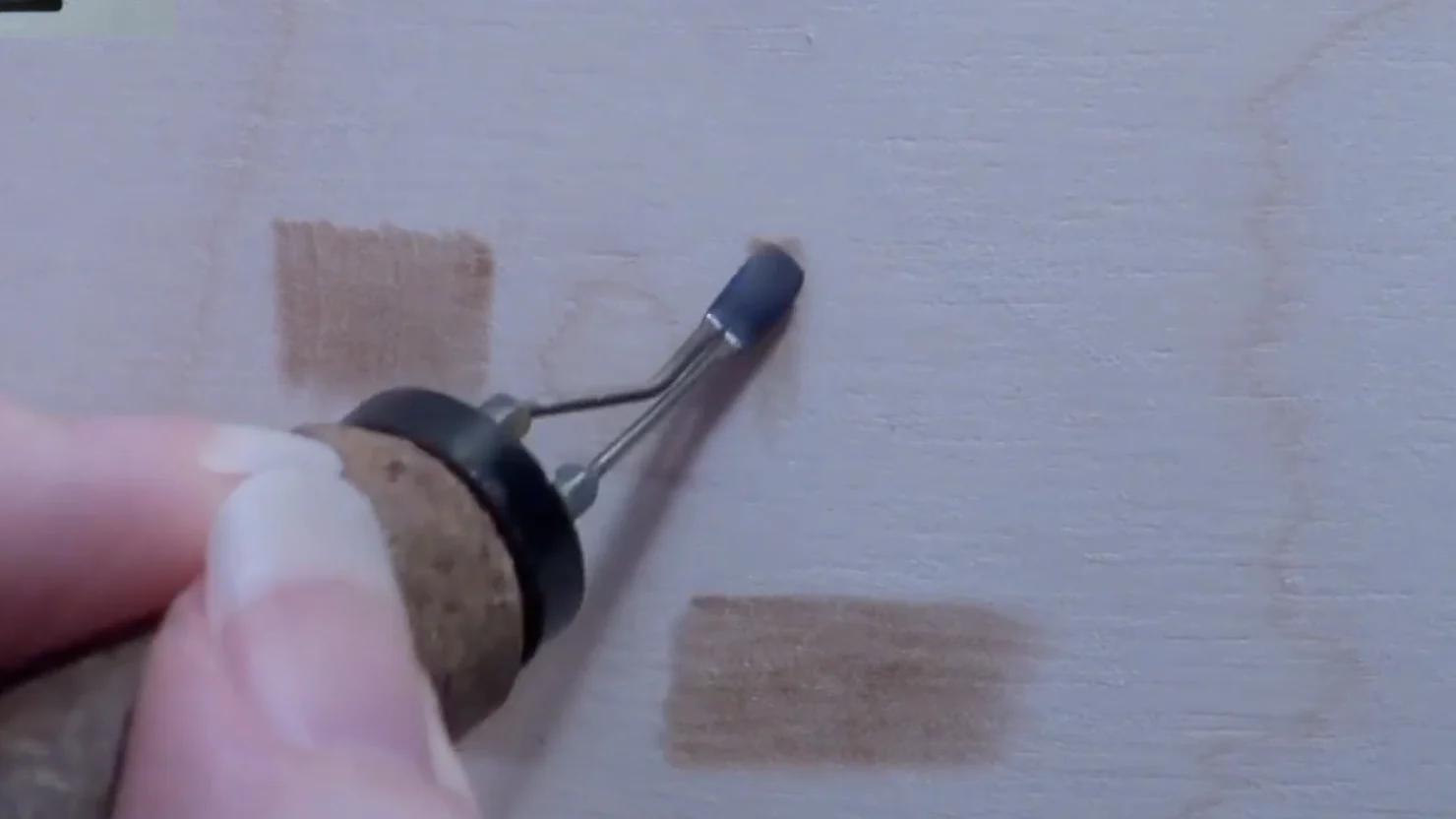 Wire-Nib vs Solid-Point: Which Pyrography Pen to Choose